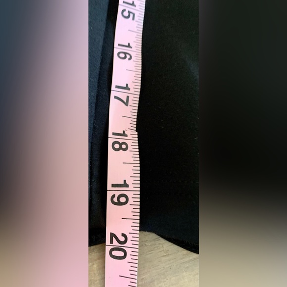 NYGARD SLIMS Pull On Capris Black Women's size Large Crisscross Detail - Picture 6 of 6